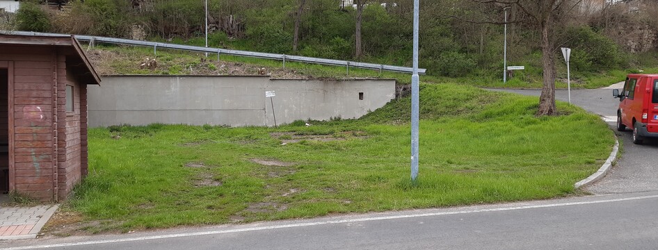 chodník od zastávky ke svodiu chodník od zastávky ke svodiu