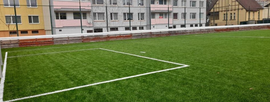 Hřiště ZŠ Školní Hřiště ZŠ Školní