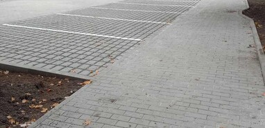 nové parkoviště vč. chodníku nové parkoviště vč. chodníku